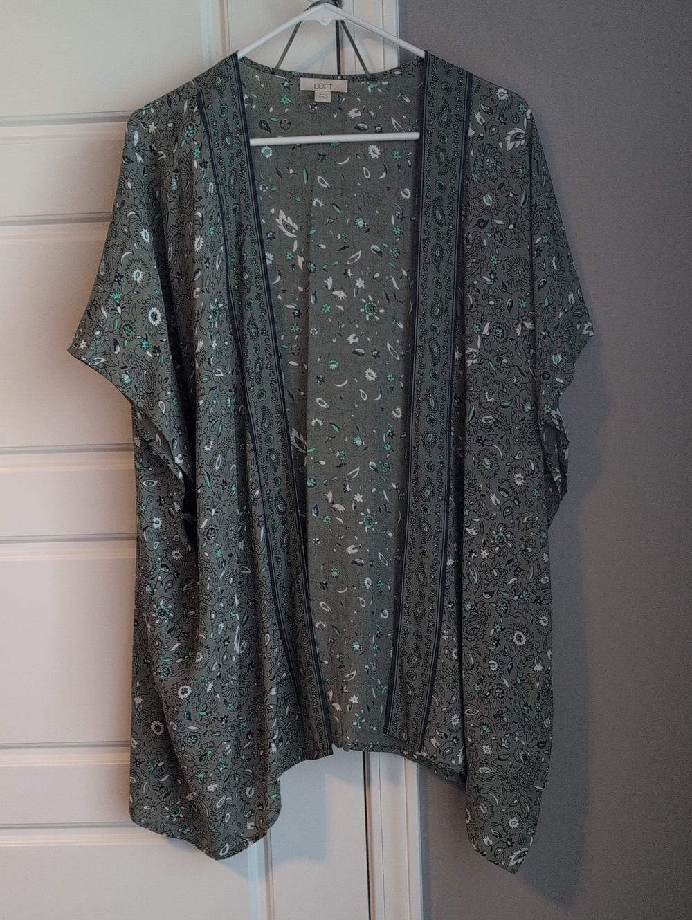 LOFT Olive green and Navy Floral Open-Front Kimono/Ruana with Teal Accents, M/L